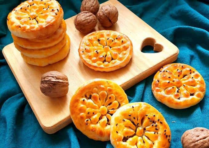 کلمپه خرمایی صنوبر طعم اصیل خرما و بافت نرم